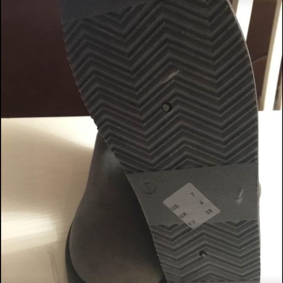 SOLD - Picture 3 of 4